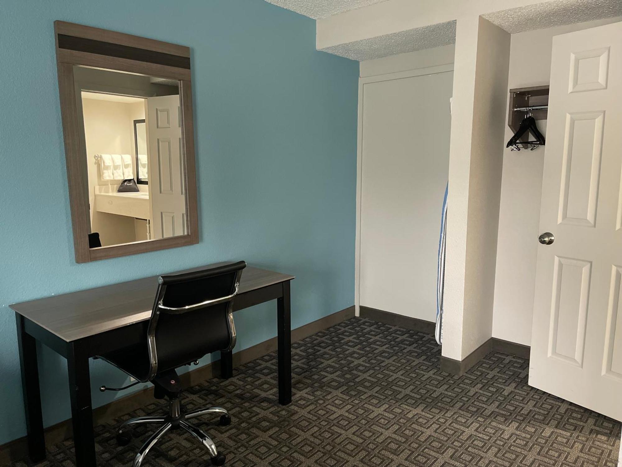 Days Inn & Suites By Wyndham ספוקיין מראה חיצוני תמונה