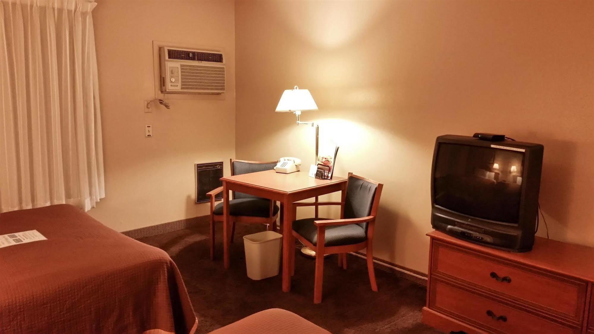 Days Inn & Suites By Wyndham ספוקיין מראה חיצוני תמונה